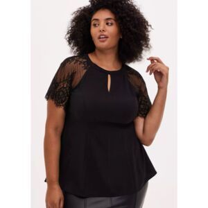 Torrid Top Size 5X Crepe Lace Short Sleeve Keyhole Fit And Flare Black